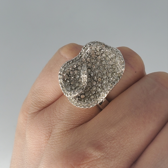 Abstract Silvertone Rhinestone Cocktail Ring - Picture 4 of 12